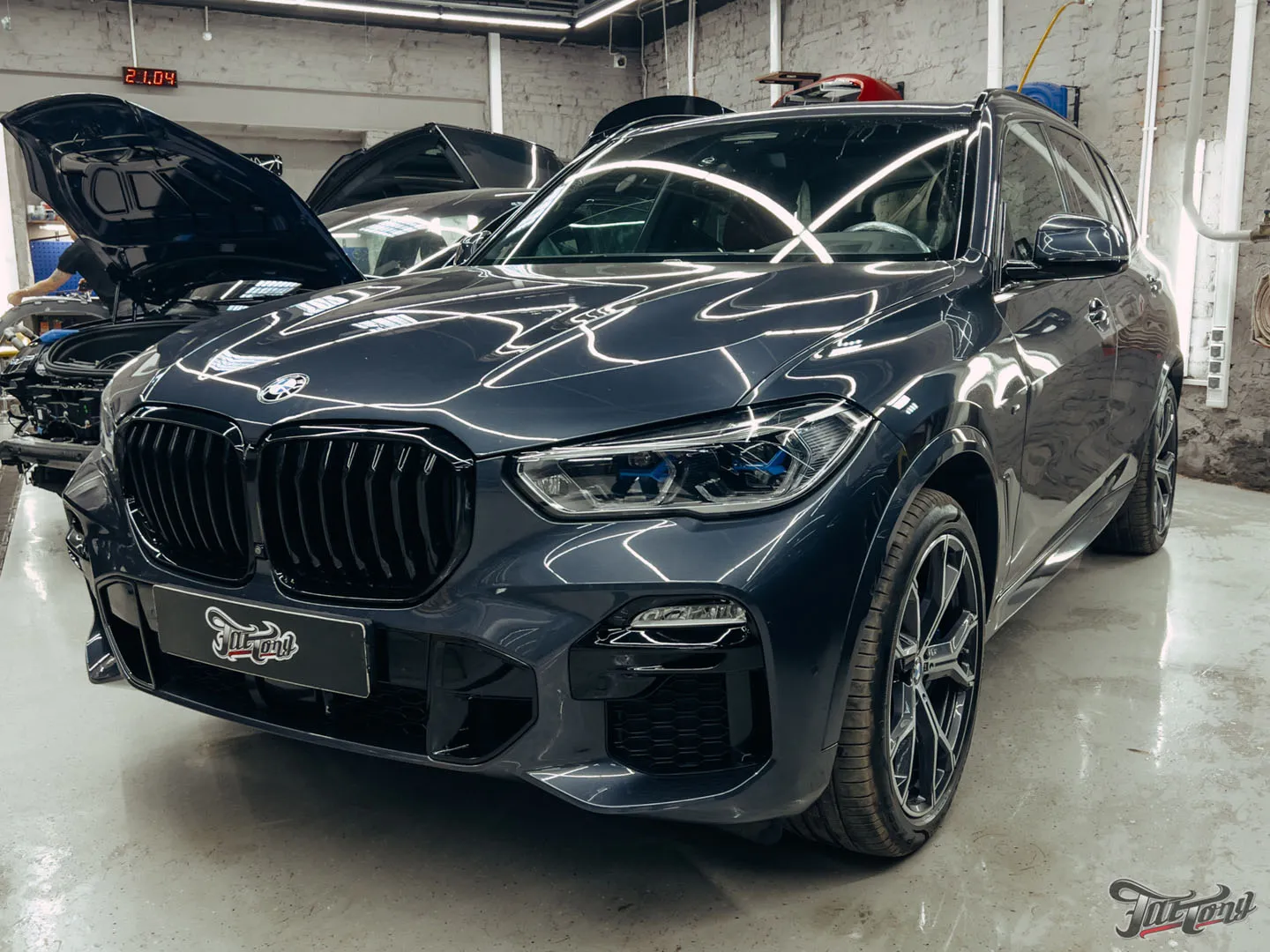 Вам мат! Оклеили BMW X5 серым матовым винилом и матовым полиуретаном